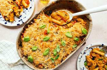 Vegan One-Pot Pesto Pasta Bake with Crispy Cheesy Crust