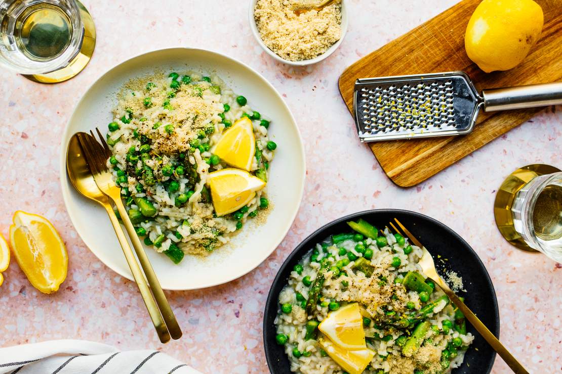 R409 Simples, veganes Spargelrisotto mit Erbsen