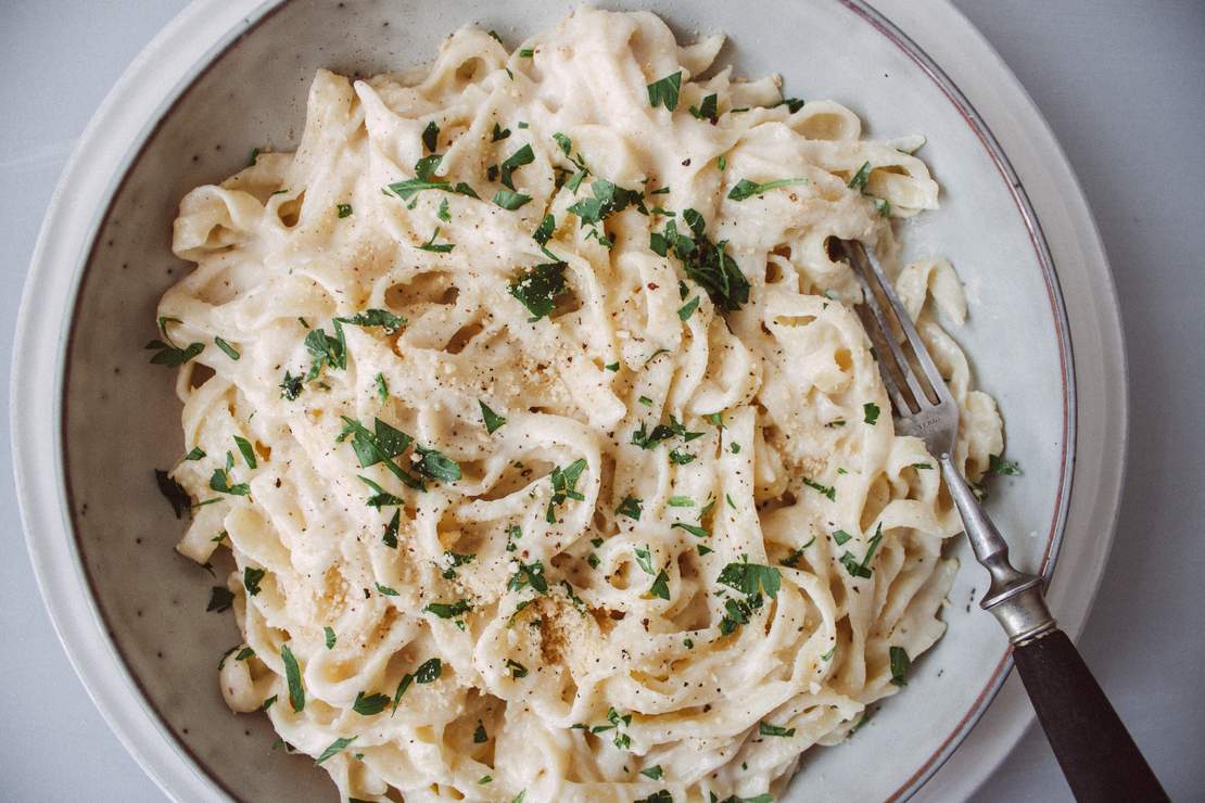 R323 Vegane Fettuccine Alfredo