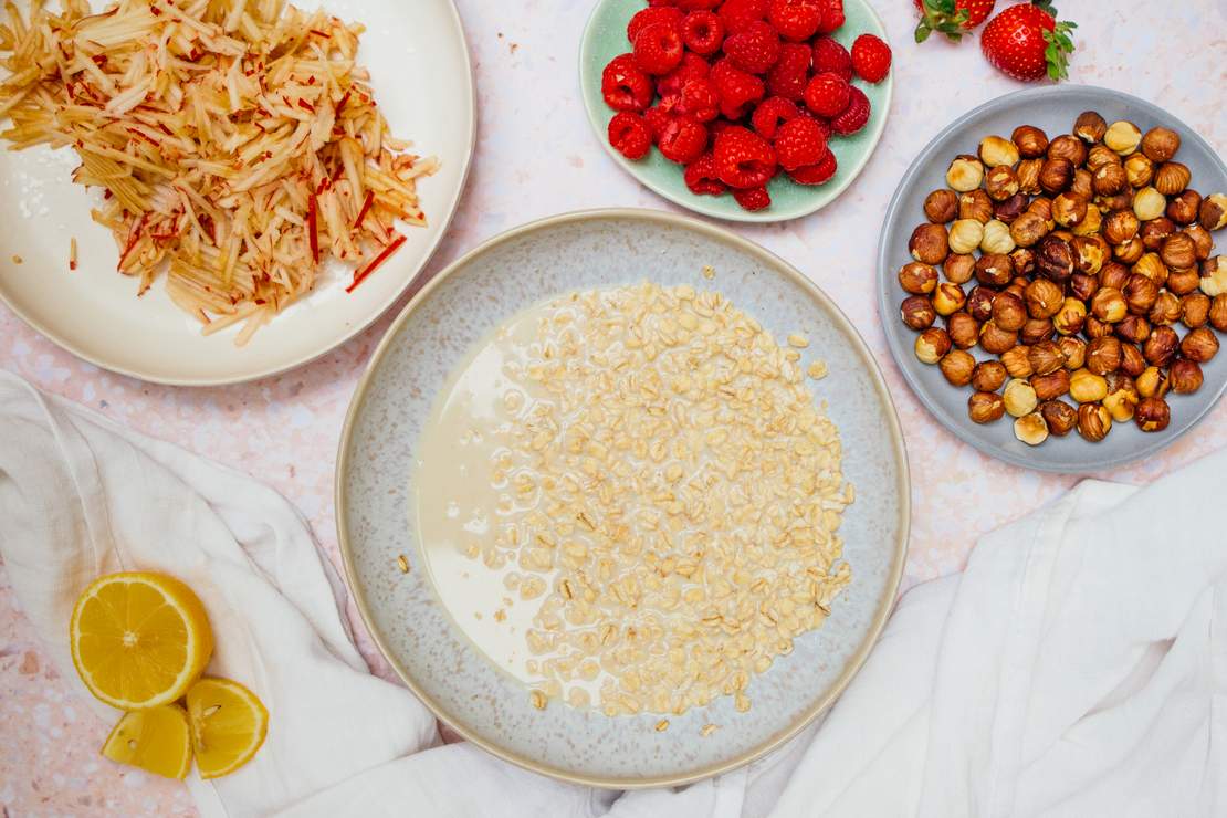 R620 Vegan Bircher Muesli with Vanilla and Berries