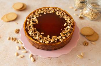 Vegan caramel cheesecake