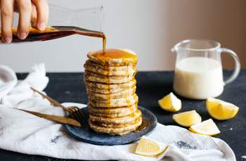 Vegan Lemon Poppy Seed Pancakes with Oats