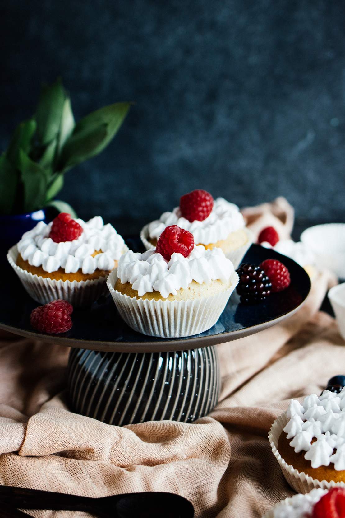 R161 Vegane, Gefüllte Himbeermuffins