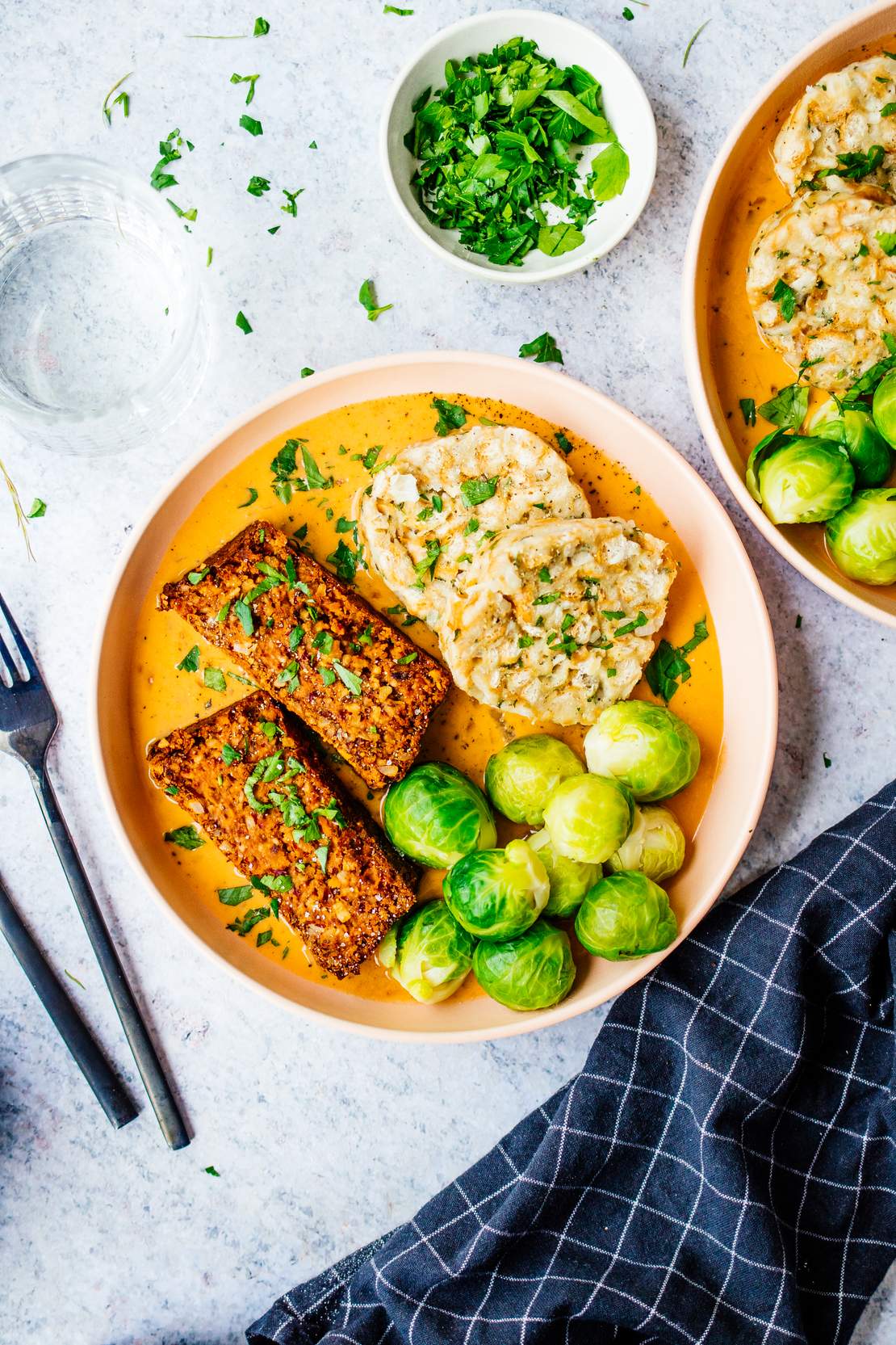 R597 Vegan Nut Roast with Bread Dumplings and Onion Cream Sauce