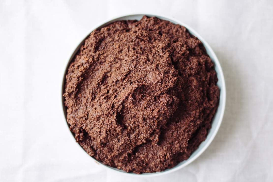 R184 Vegan Chocolate Cake with Sprinkles
