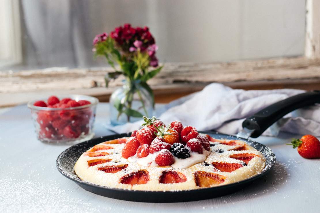 R399 Veganer Pfannen-Pancake mit eingelassenen Beeren