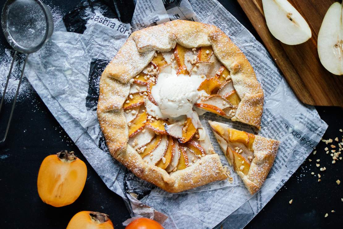 R353 Vegan galette with pear & persimmon