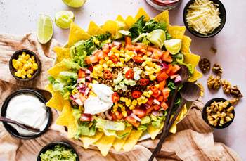 Veganer Taco-Salat mit Walnuss-Hack