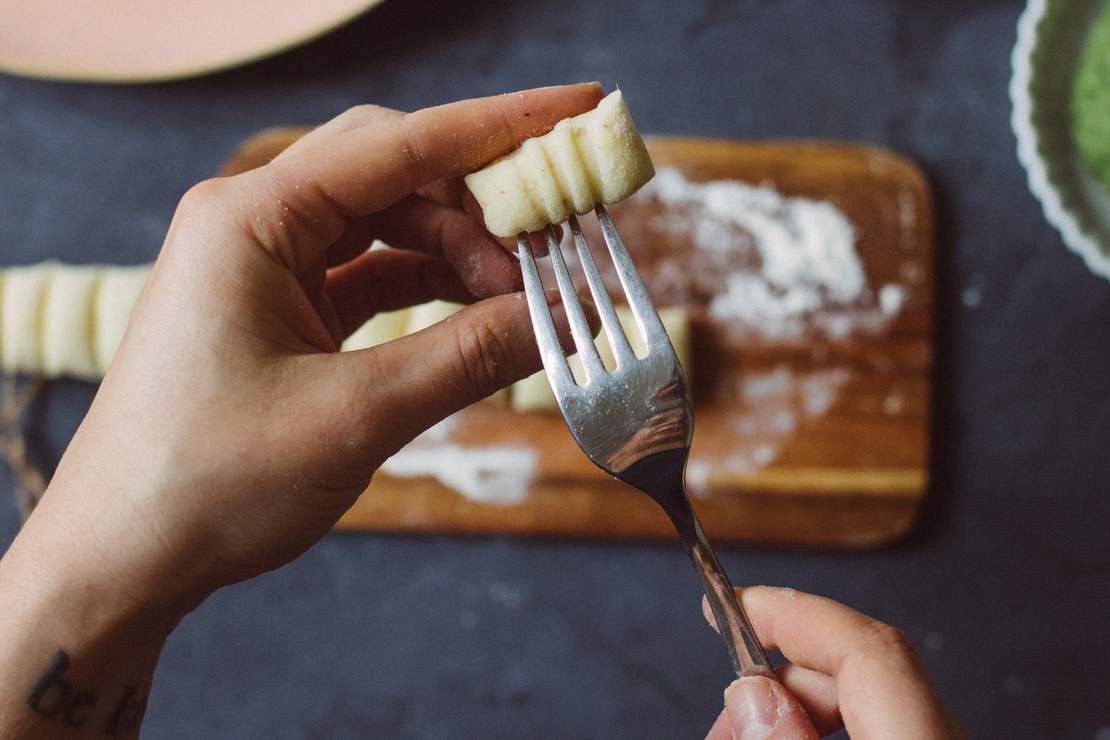 R212 Vegane Gnocchi in Walnusssoße und Salbeibutter