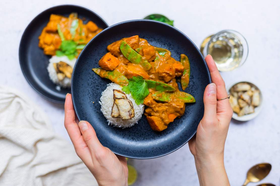 R680 Vegan Pumpkin Curry with Ginger Crisps