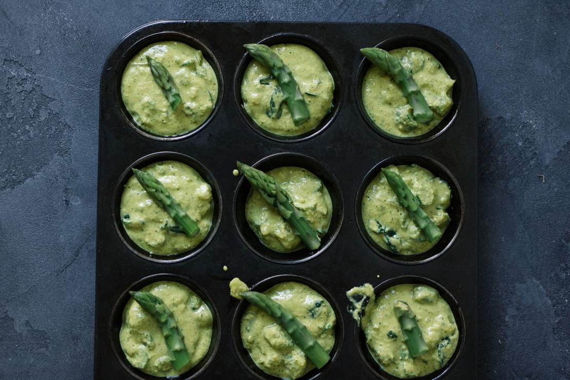 R248 Vegan mini frittatas with green asparagus