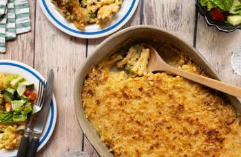 Vegan Mac'n'Cheese Casserole with Peas and Ham 