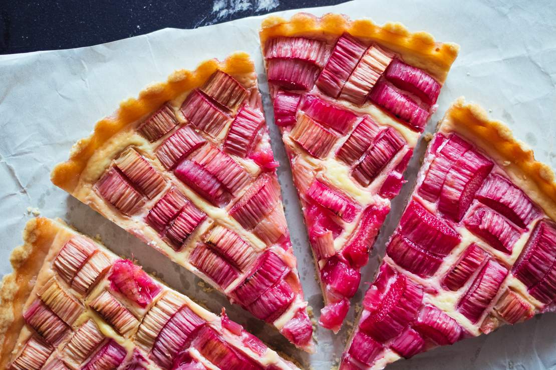 R501 Vegan, simple Rhubarb Tart
