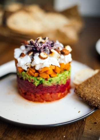 Vegan Tartar with Beetroot, Tomatoes, Peas, and Carrot Lox