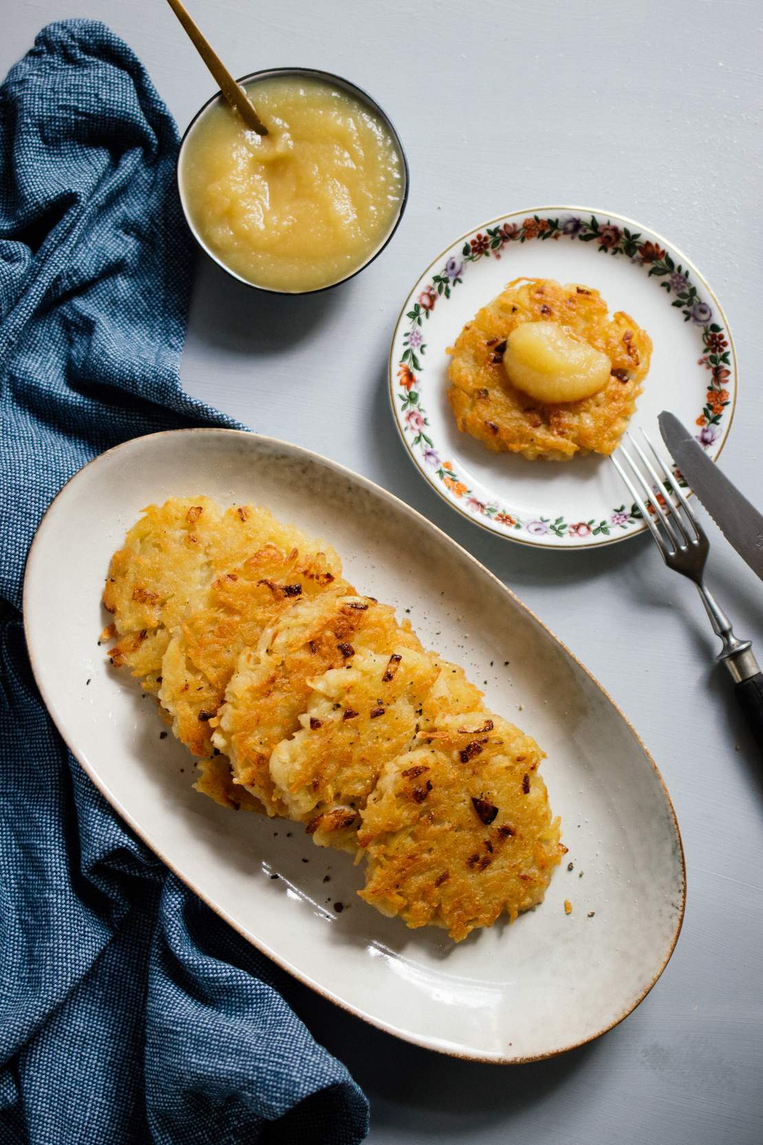 R453 Vegan, German Potato Pancakes with Apple Sauce
