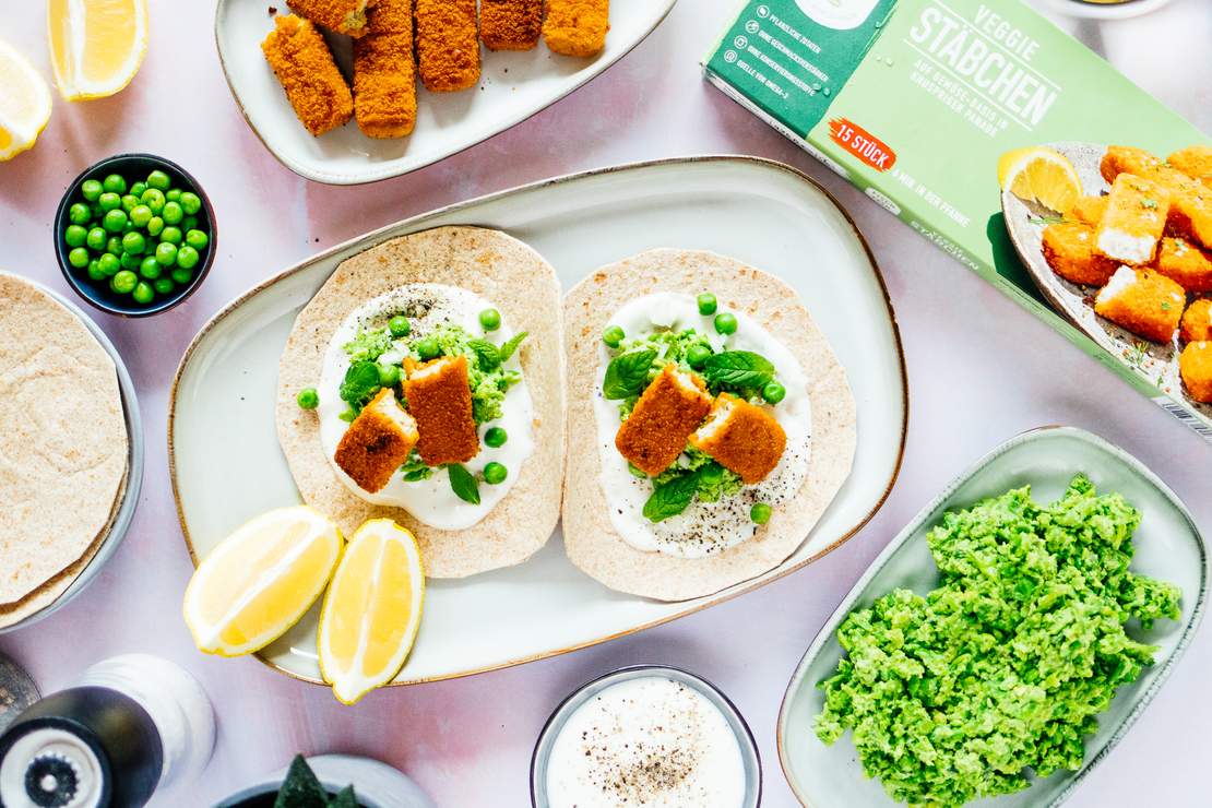 R613 Vegan Fish Stick Tacos with Minty Pea Mash