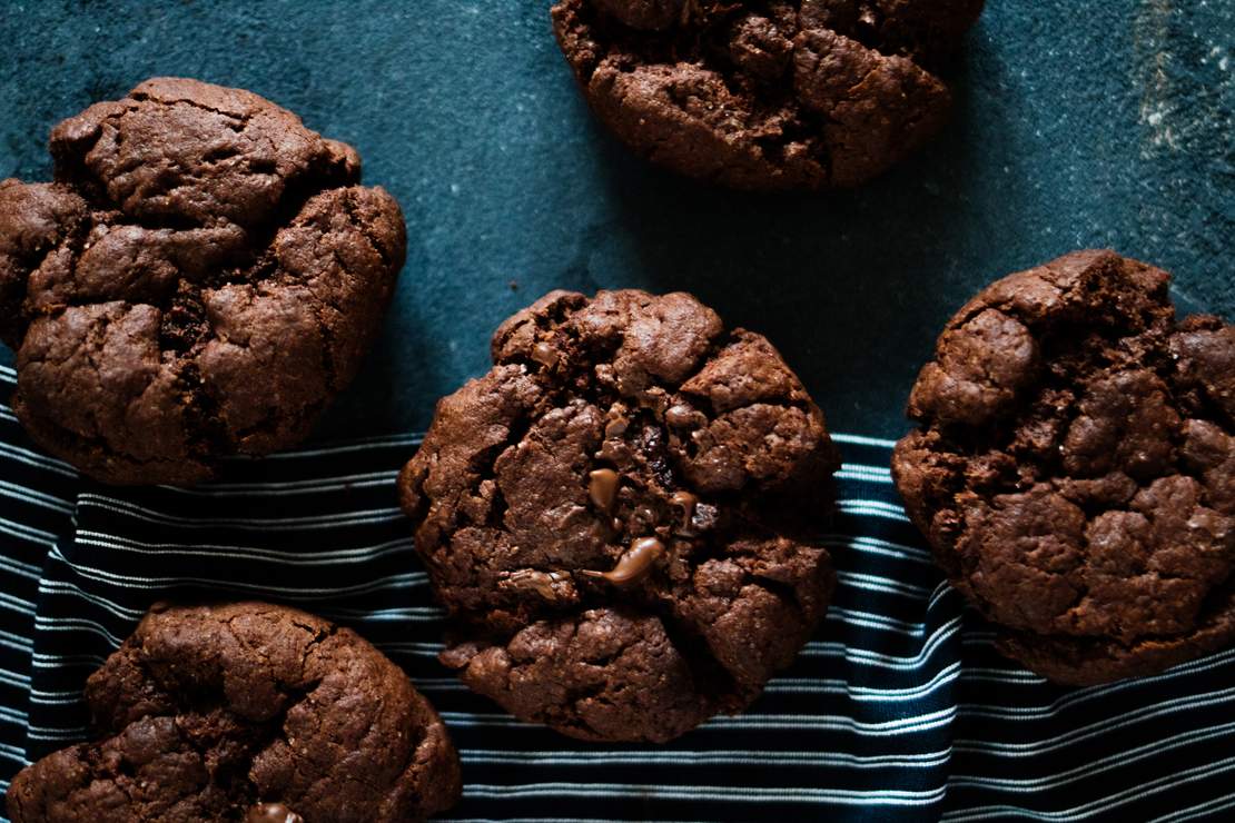 R442 Vegan chocolate stuffed cookies