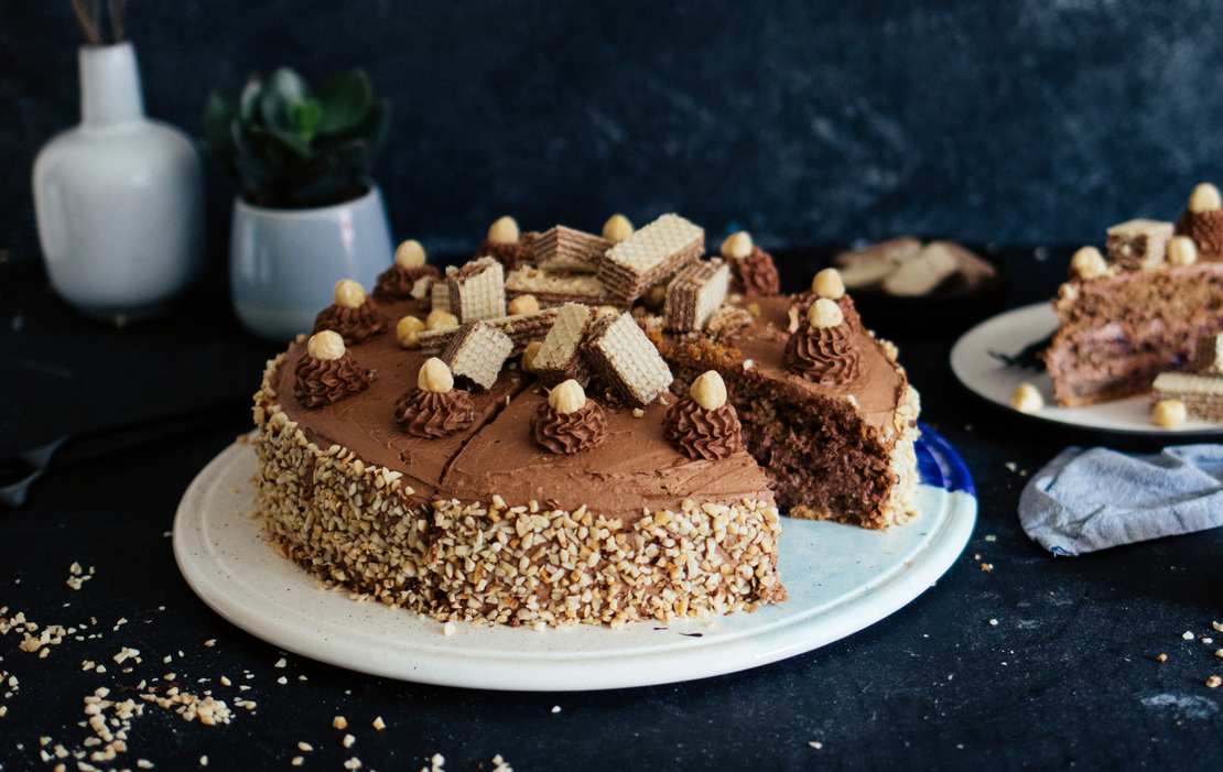 Vegane Vollkorn-Haselnuss-Torte mit Nougatcreme - Zucker&amp;Jagdwurst