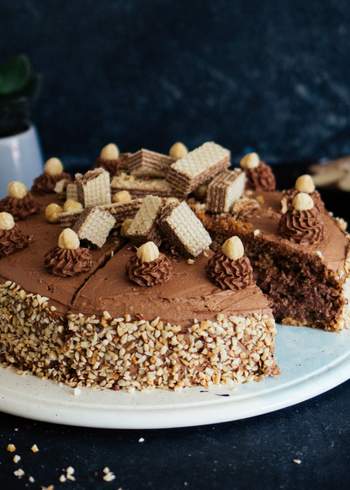 Vegane Torte Mit 4 Verschiedenen Böden - Zucker&Jagdwurst