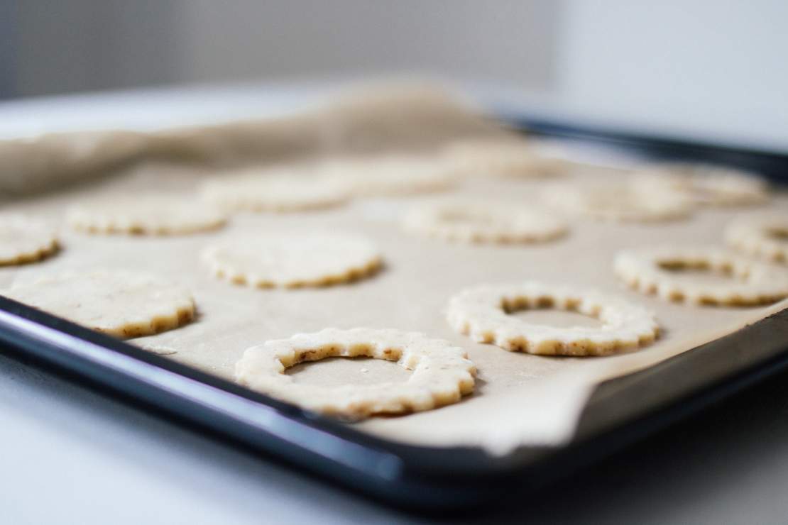 R331 Vegan Linzer Cookies