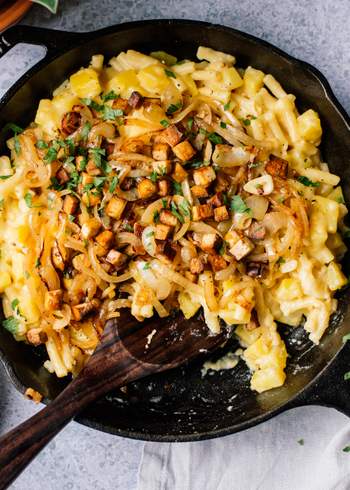 Vegan Swiss Macaroni and Cheese with Potatoes and Applesauce