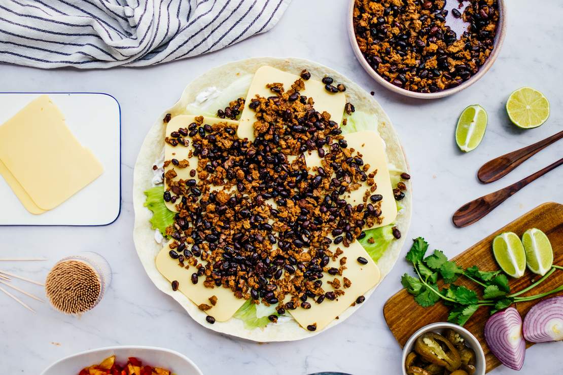 R616 Vegane Wrap-Röllchen mit Bohnen & „Hack“